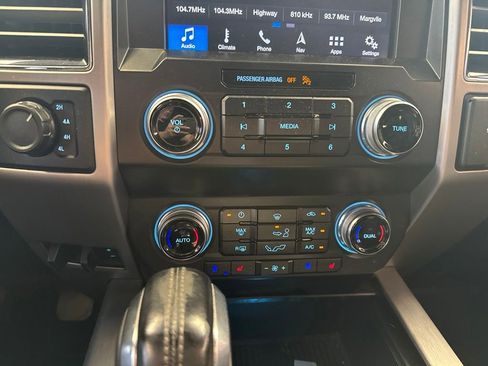 Used 2019 Ford F150 Platinum AWD/4WD image 22