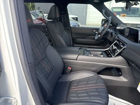 New 2026 Nissan Armada PRO-4X image 17