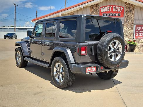 Used 2021 Jeep Wrangler Unlimited Sahara AWD/4WD image 2