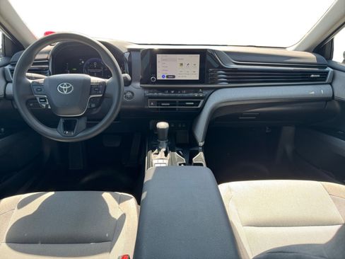Used 2025 Toyota Camry LE FWD image 12