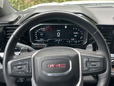 Certified 2023 GMC Sierra 1500 SLT image 9