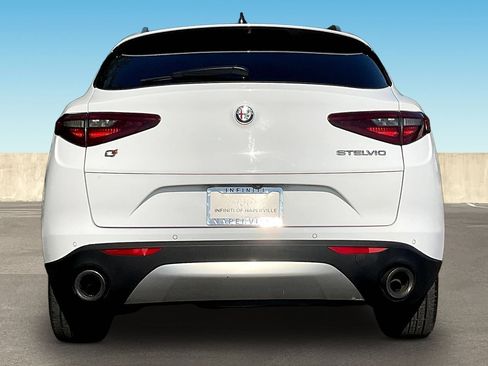 Used 2018 Alfa Romeo Stelvio Ti AWD/4WD image 6