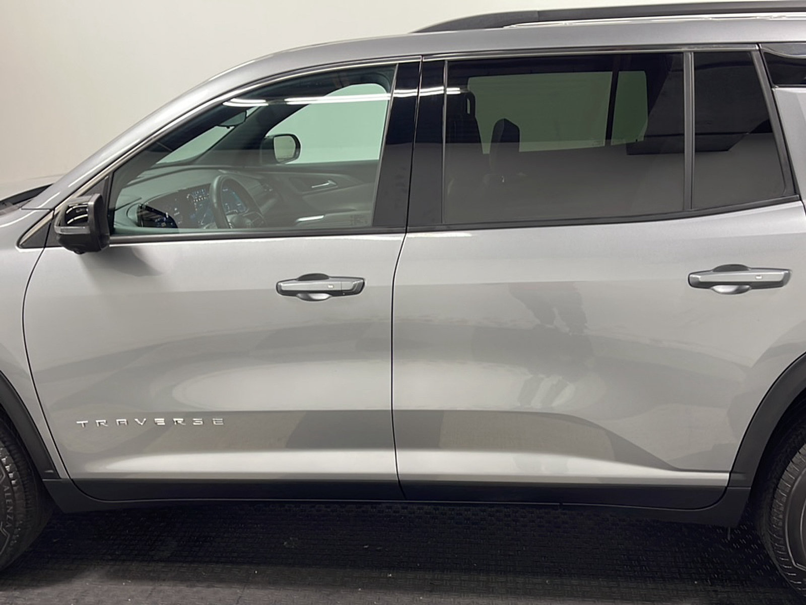 Used 2026 Chevrolet Traverse LT w/ Driver Confidence Package FWD image 15