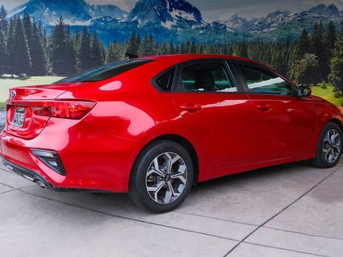 Used 2020 Kia Forte LXS image 6