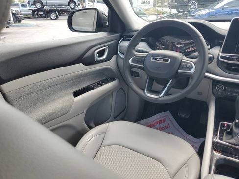 Certified 2022 Jeep Compass Latitude FWD image 14