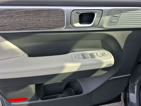 Used 2024 Hyundai Santa Fe Limited image 20