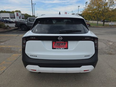New 2026 Nissan Kicks SV w/ Cold Weather Package image 4