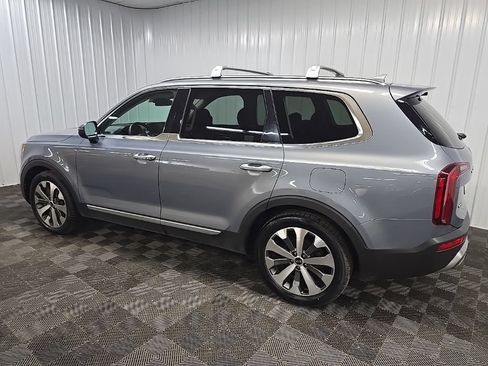 Used 2020 Kia Telluride S w/ S 8 Passenger Seating Package AWD/4WD image 4
