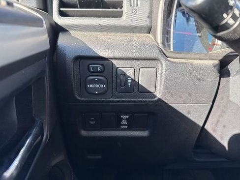 Used 2017 Toyota 4Runner SR5 Premium AWD/4WD image 16