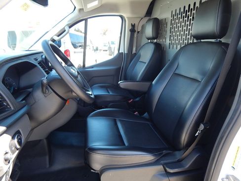 Used 2025 Ford Transit 250 Low Roof RWD image 20