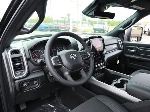 New 2026 RAM 2500 Big Horn AWD/4WD image 25