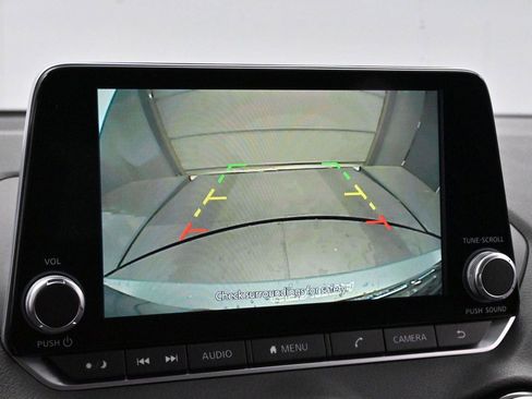 Used 2025 Nissan Sentra SV FWD image 20
