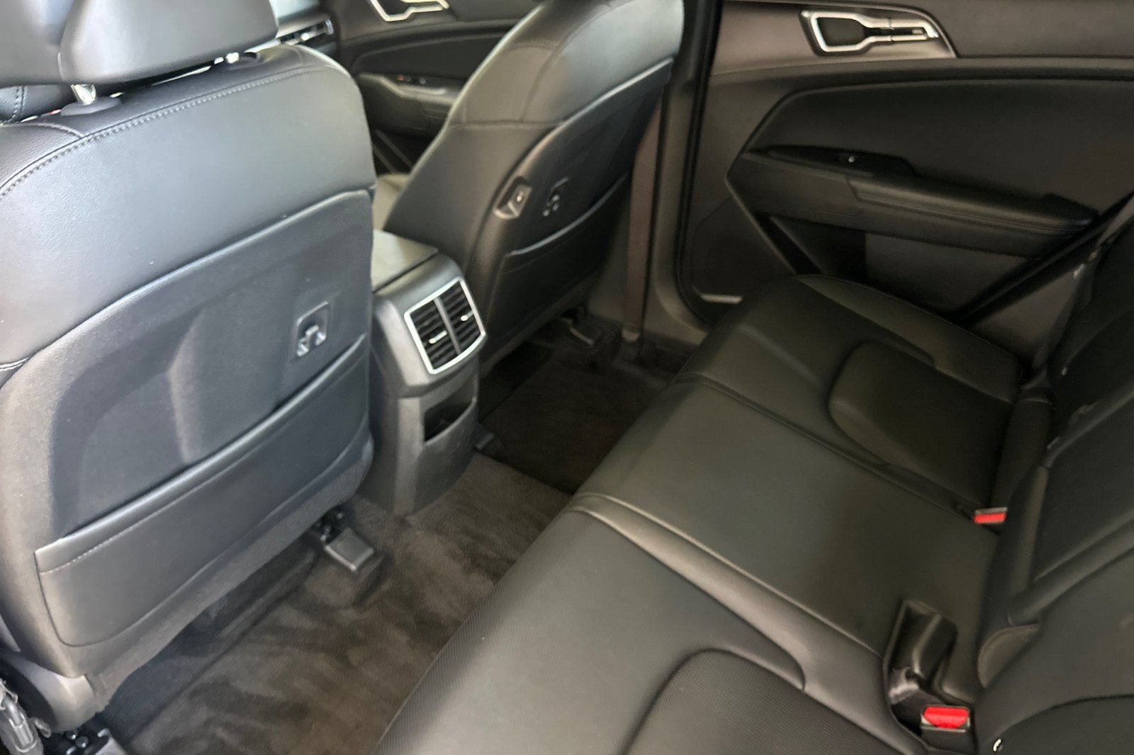 Certified 2026 Kia Sportage EX w/ EX Panoramic Sunroof Package AWD/4WD image 13