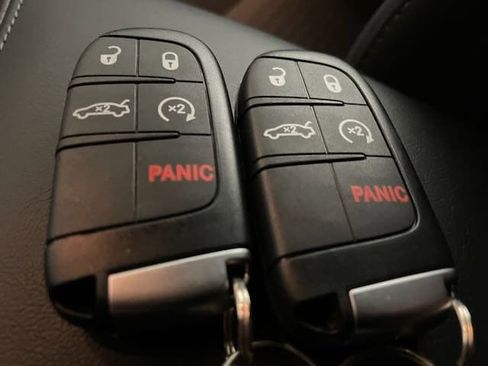 Used 2022 Dodge Challenger R/T image 13