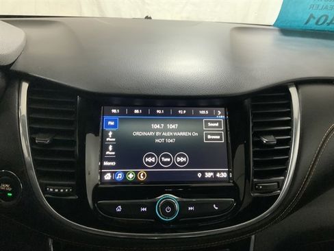 Used 2019 Chevrolet Trax Premier w/ Midnight Edition image 27