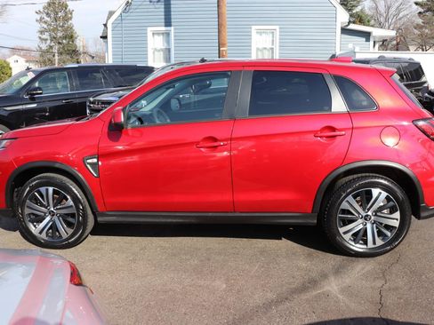 Used 2025 Mitsubishi Outlander Sport ES image 2