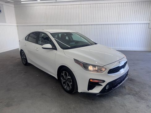 Used 2019 Kia Forte LXS FWD image 3