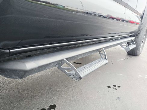 Used 2020 Toyota Tacoma TRD Off-Road w/ TRD Premium Off Road Package image 22