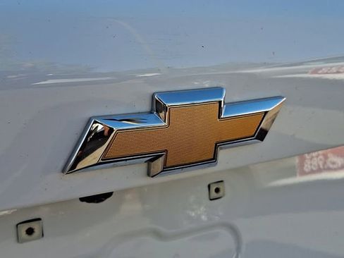Used 2025 Chevrolet Equinox LT FWD image 23