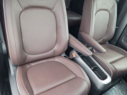 New 2025 Volkswagen ID. Buzz Pro S RWD image 19