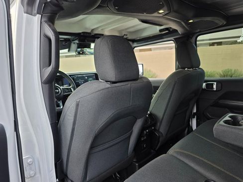 Used 2024 Jeep Wrangler Unlimited Sahara image 20