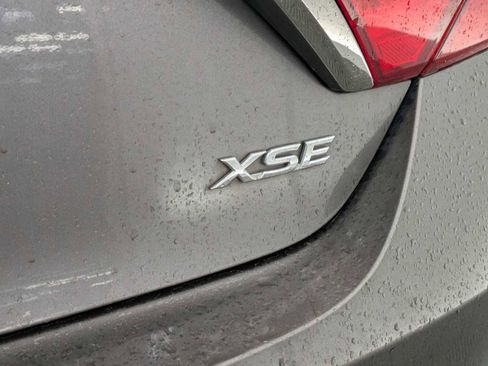 Used 2017 Toyota Camry XSE w/ Moonroof Package image 13