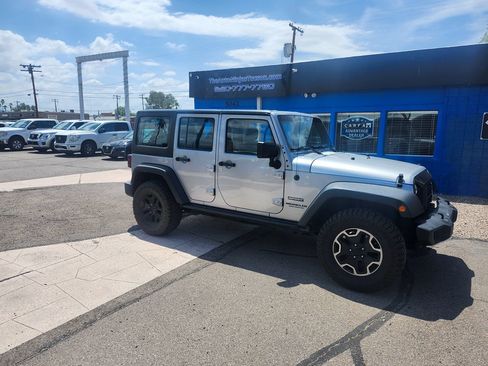 Used 2015 Jeep Wrangler Unlimited Sport AWD/4WD image 8