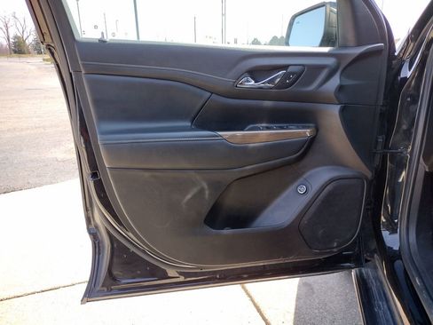 Used 2021 GMC Acadia SLE w/ GMC Pro Grade Package image 10