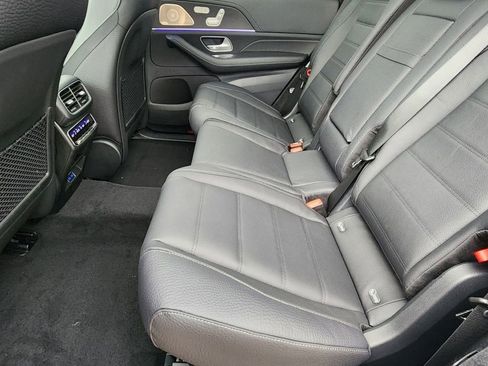 Used 2025 Mercedes-Benz GLS 450 4MATIC image 12