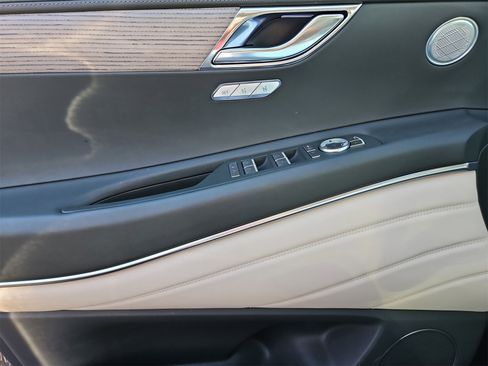 Certified 2025 Genesis GV80 2.5T Select image 29