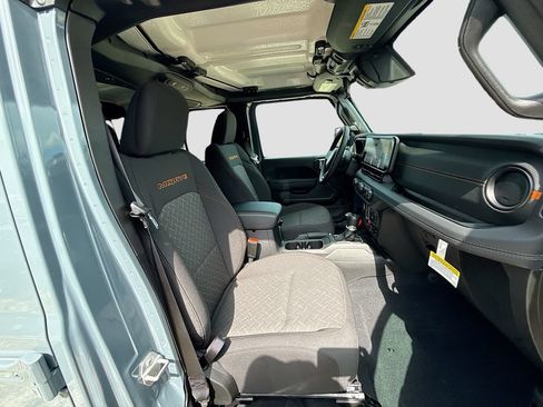 New 2026 Jeep Gladiator Mojave AWD/4WD image 31