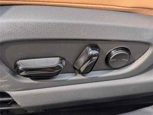 New 2026 Lexus UX 300h AWD image 15