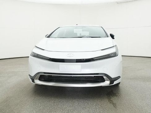 New 2025 Toyota Prius Plug-In Hybrid image 3