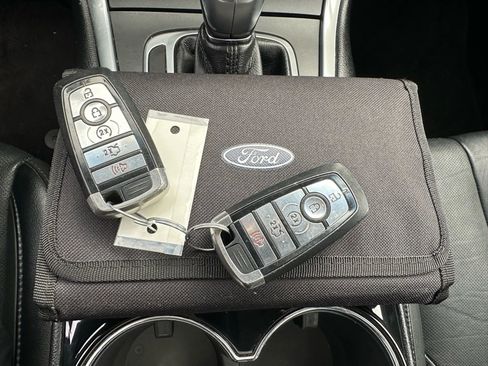 Used 2018 Ford Edge Titanium w/ Equipment Group 301A image 39