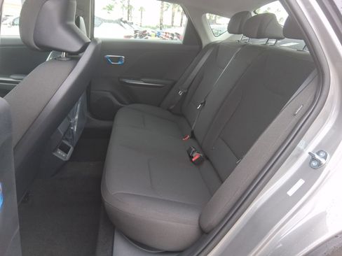 New 2026 Kia K4 FWD image 17