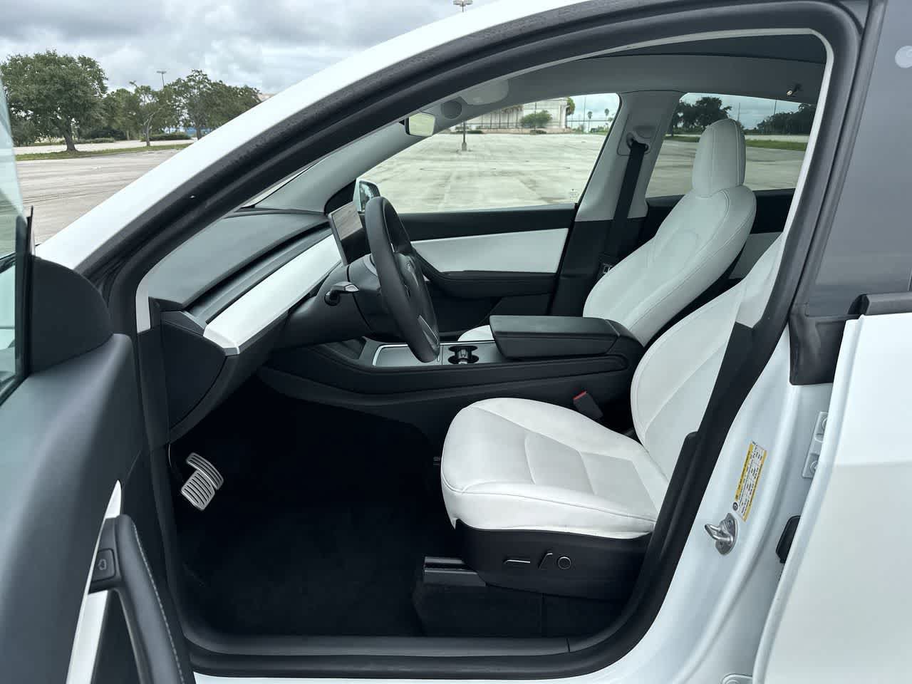 Used 2022 Tesla Model Y Performance AWD/4WD image 10