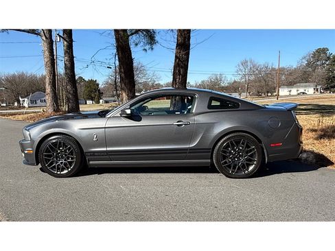 Used 2013 Ford Mustang Shelby GT500 image 18