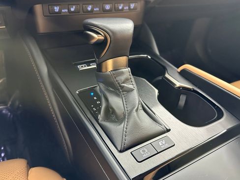 Used 2024 Lexus ES 300h Ultra Luxury w/ Accessory Package (Z1) image 28