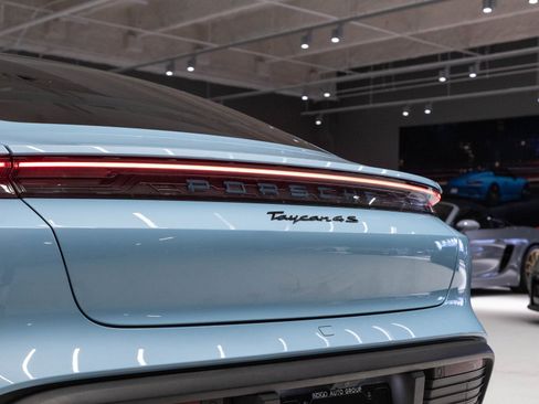 Certified 2022 Porsche Taycan 4S image 31