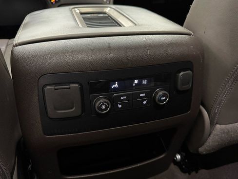 Used 2019 GMC Yukon Denali image 22