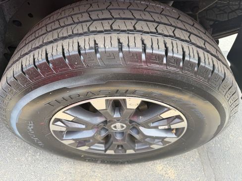 Used 2017 Nissan Titan PRO-4X image 2