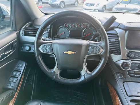 Used 2018 Chevrolet Suburban Premier AWD/4WD image 11