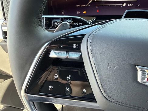 New 2026 Cadillac Escalade Platinum Luxury w/ LPO, Floor Liner Package image 31