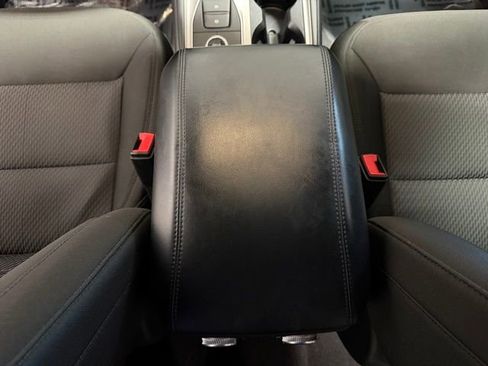 Used 2022 Ford Explorer XLT image 35