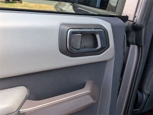 Used 2023 Ford Bronco Badlands image 29