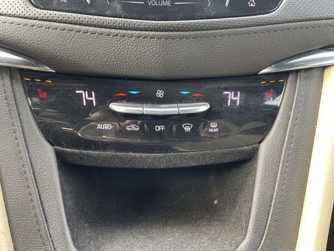 Used 2019 Cadillac XT5 Base image 27