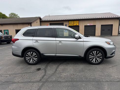 Used 2019 Mitsubishi Outlander SEL AWD/4WD image 3