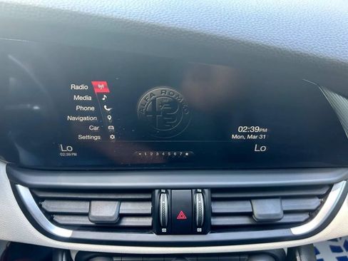 Used 2019 Alfa Romeo Giulia Ti Sport w/ Quick Order Package 22S Sport AWD/4WD image 19