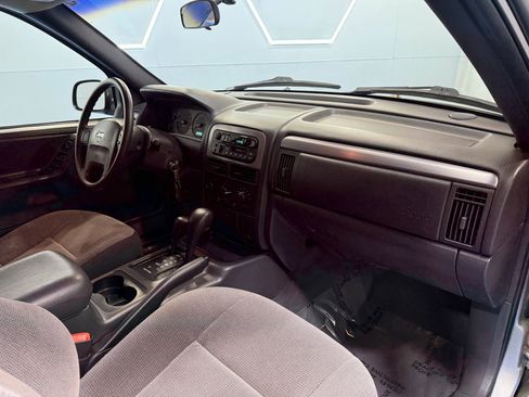 Used 2001 Jeep Grand Cherokee Laredo image 25