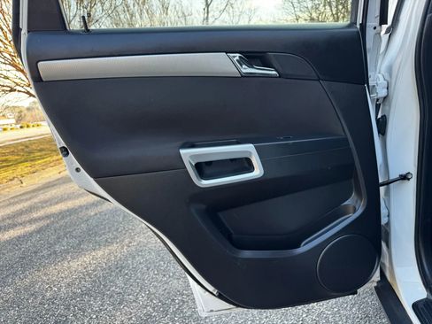 Used 2012 Chevrolet Captiva Sport LS image 11